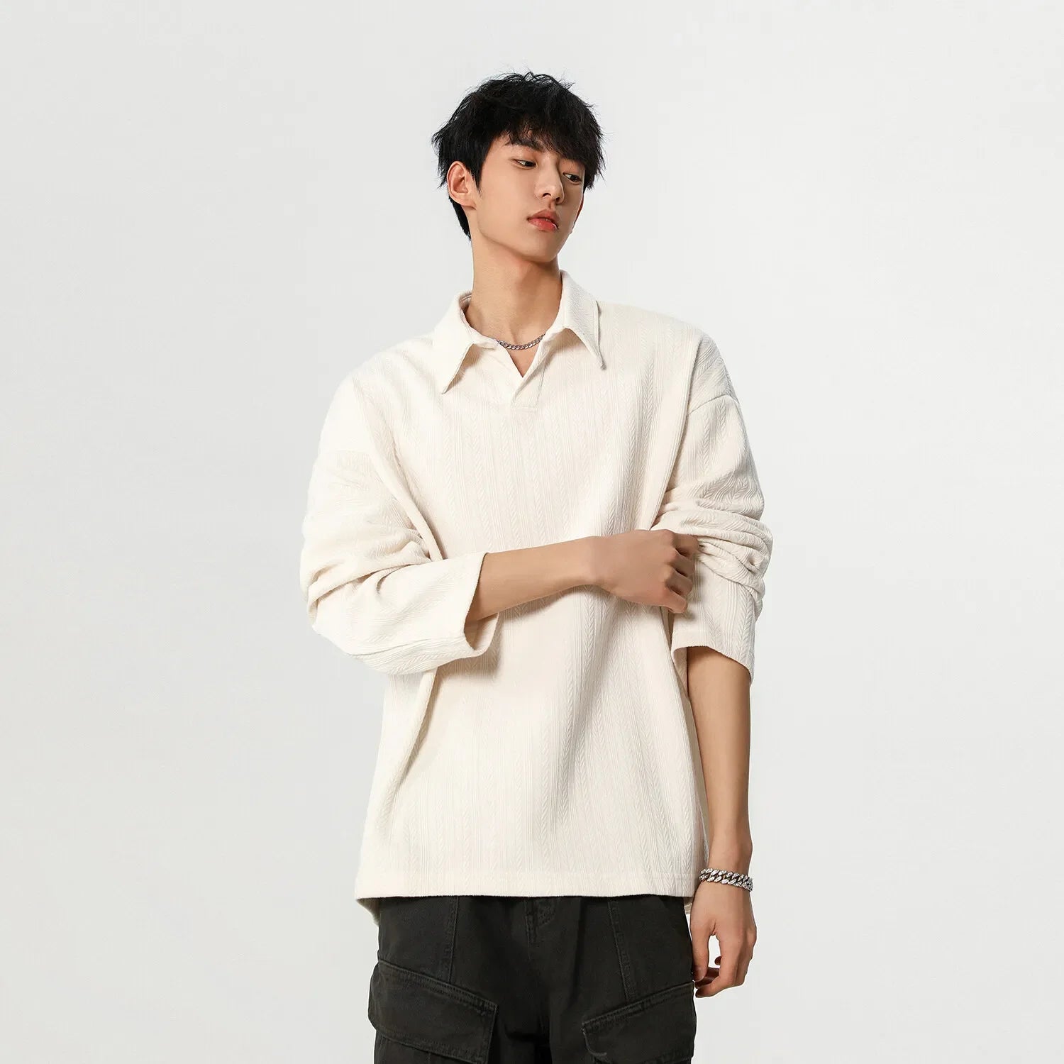 Klassisches, lässiges Polo-Shirt mit V-Ausschnitt für Jugendliche, locker geschnitten