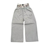Gestreifte Jogginghose im Y2K-Stil