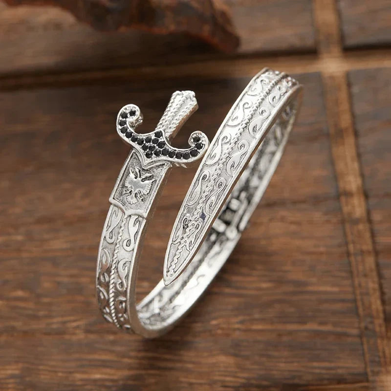 Exquisite Carving Retro Pattern Zirconia Bracelet