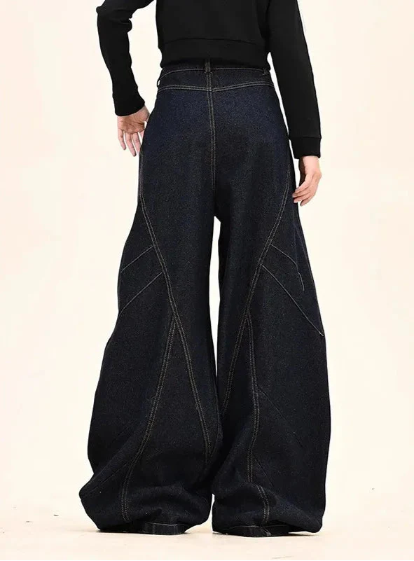 Isolierte High-Waist-Jeans mit weitem Bein im 90er-Jahre-Stil