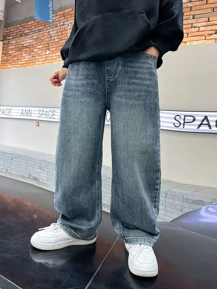 Jeans larges et tendance pour garçons