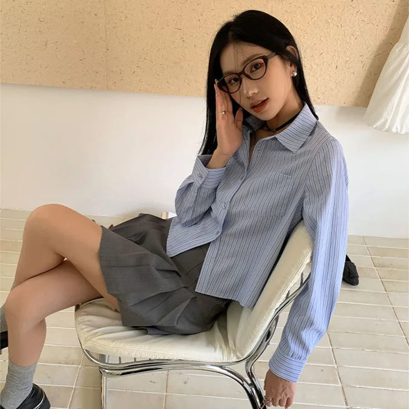 Chemise classique chic à rayures bleues à manches longues pour femme