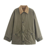 Schicke, minimalistische Jacke mit gespleißtem Revers