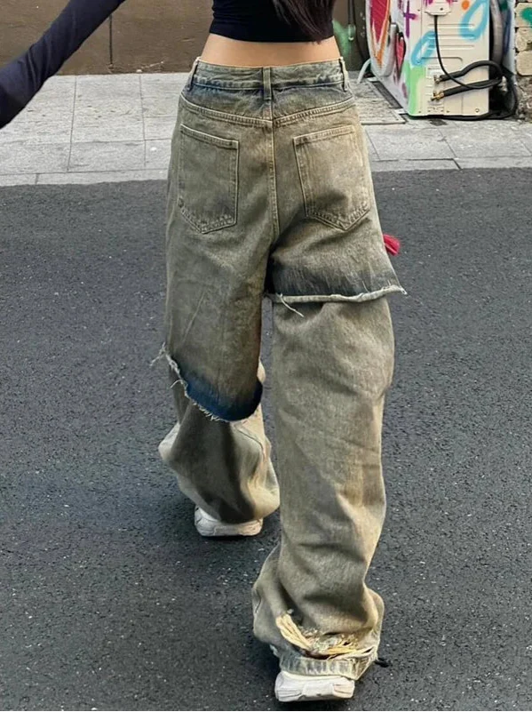 Trendige Punk-Jeans mit sexy Rissen und Fake-Doppellagen-Optik