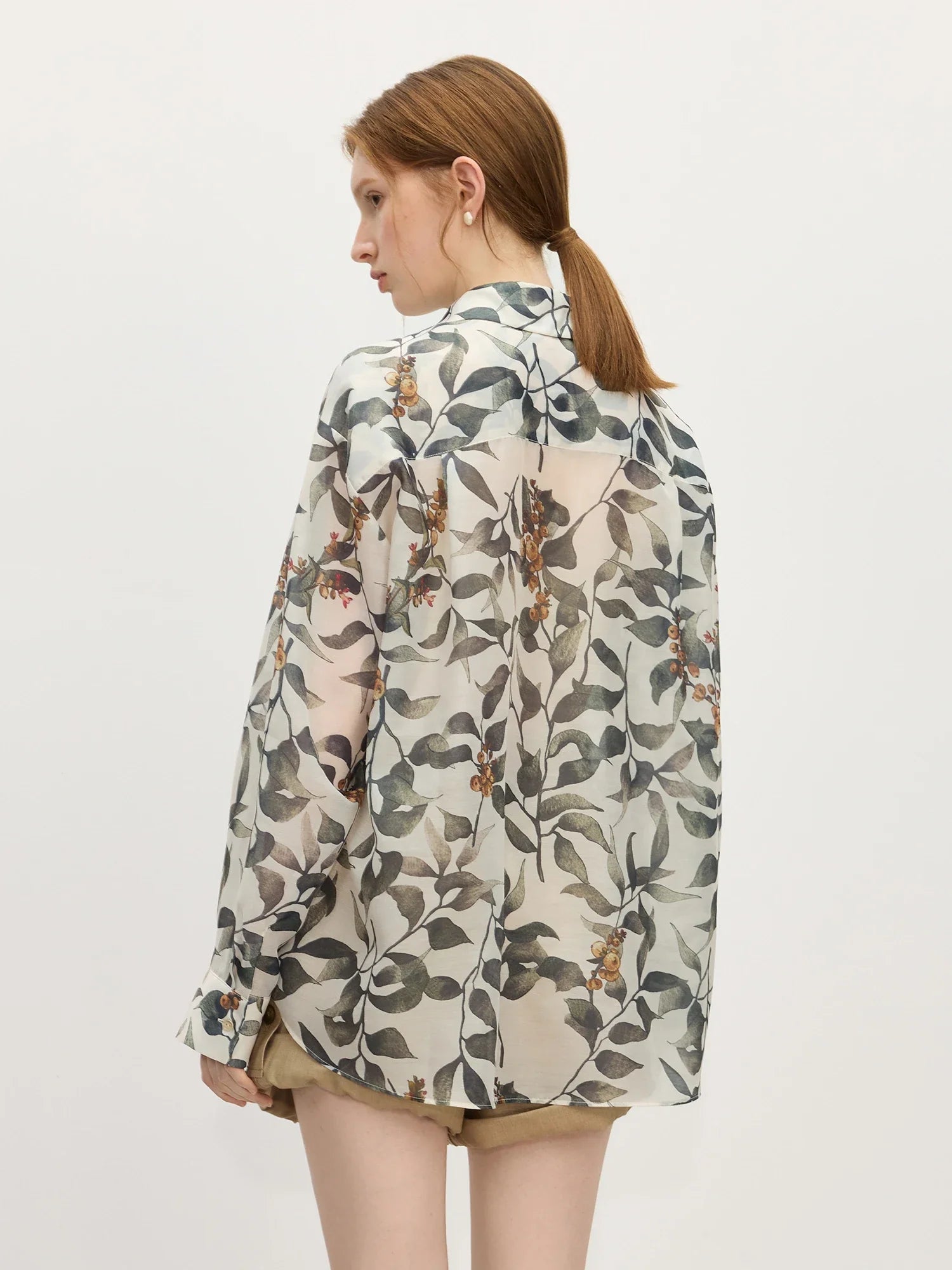 Chemise à imprimé végétal style vacances chic