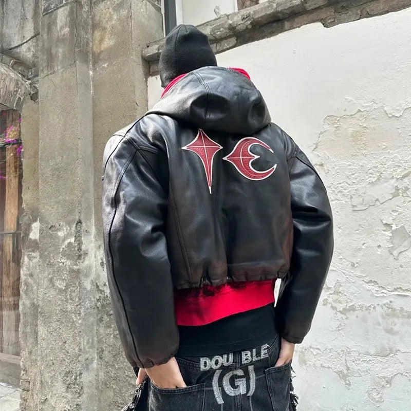 Schwere Motorrad-Lederjacke mit Kapuze