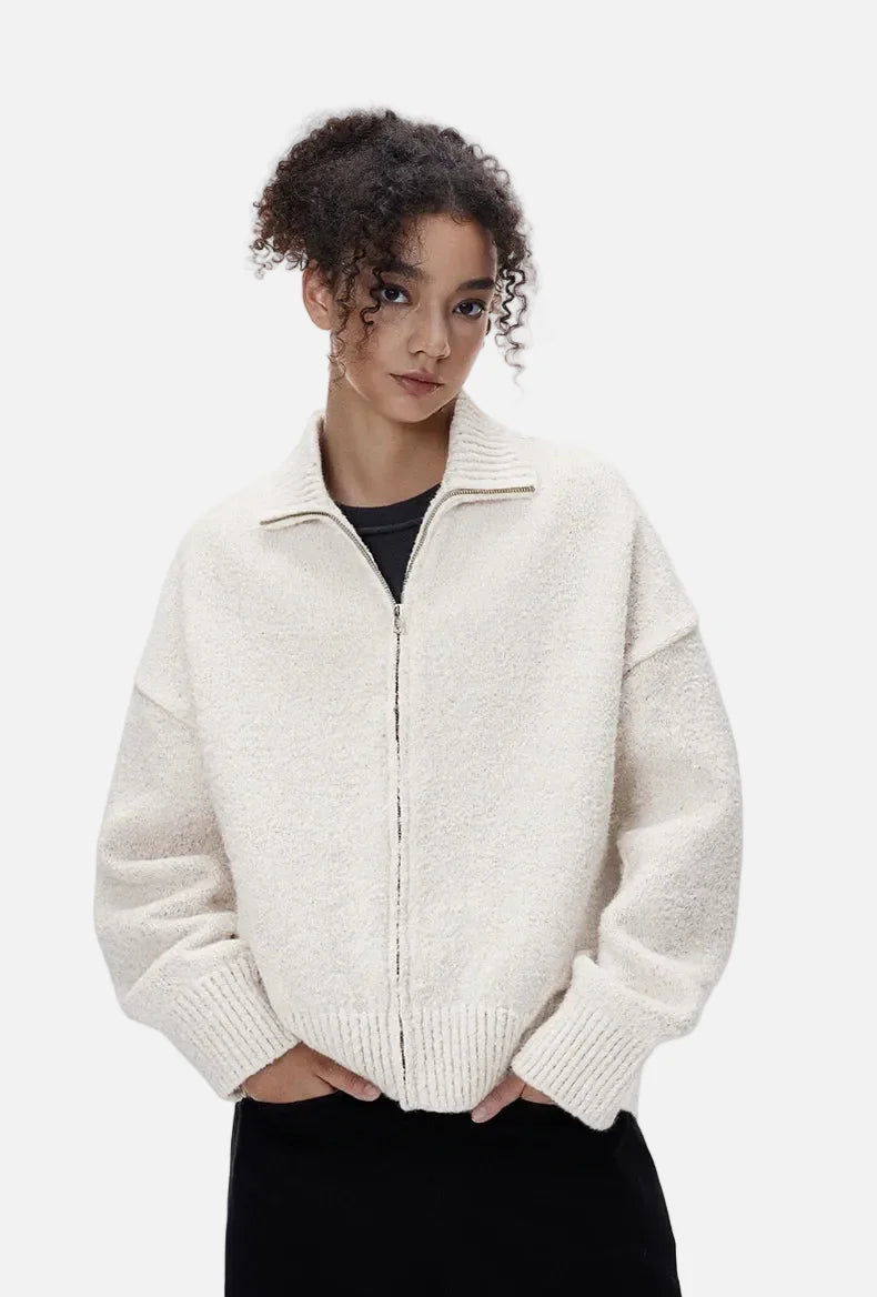 Gemütlicher, warmer Strickcardigan mit Stehkragen