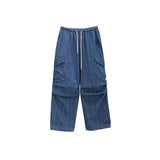 Dunkelblaue Jeans mit vertikalen Streifen