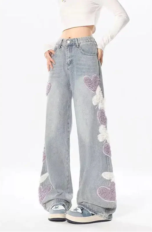 Damenjeans mit 3D-Schmetterlingsmuster