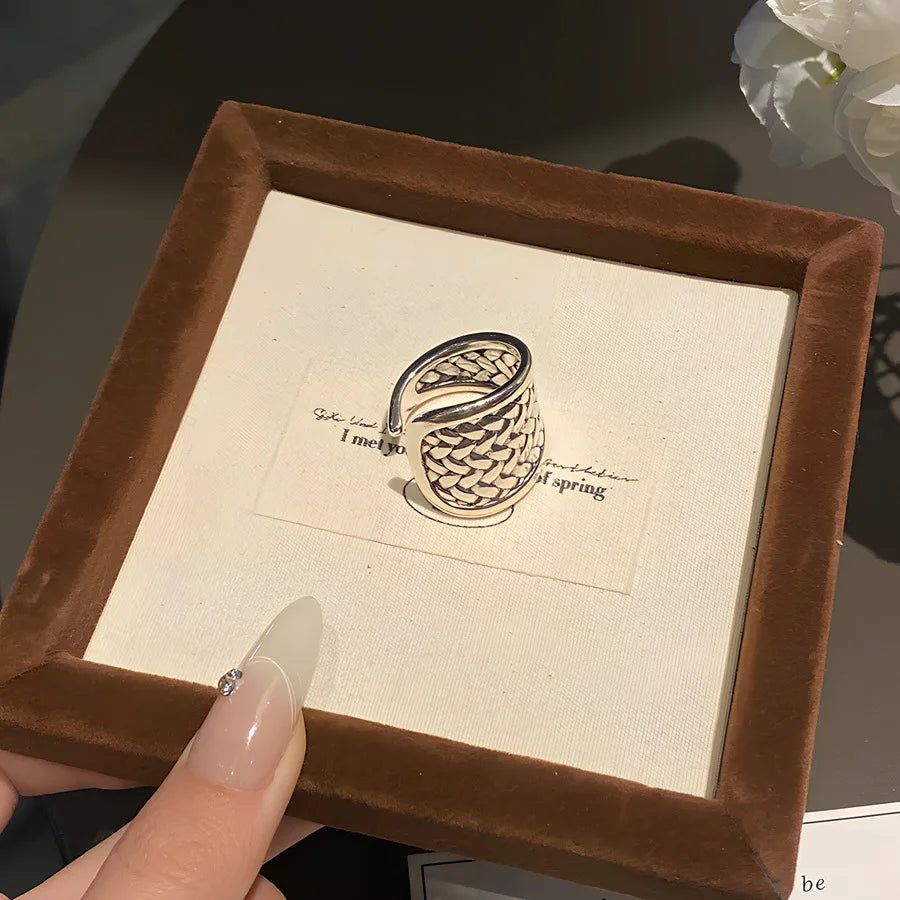 Damenring aus Sterlingsilber mit unregelmäßigem geometrischem Muster