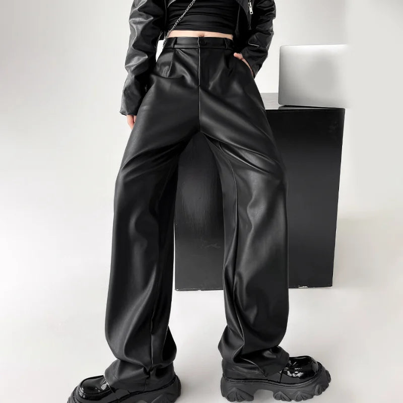 Retro-Lederhose in Schwarz mit weitem Bein