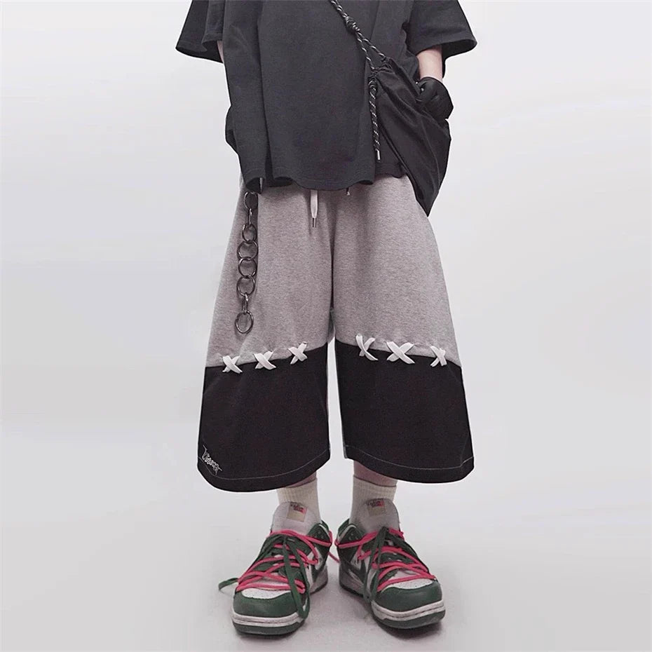 Men Sleek Lines Patchwork Cargo Jorts