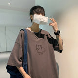 완벽하게 스타일링된 티셔츠