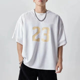 Sportliches T-Shirt aus Jersey-Mesh im amerikanischen Stil mit Print