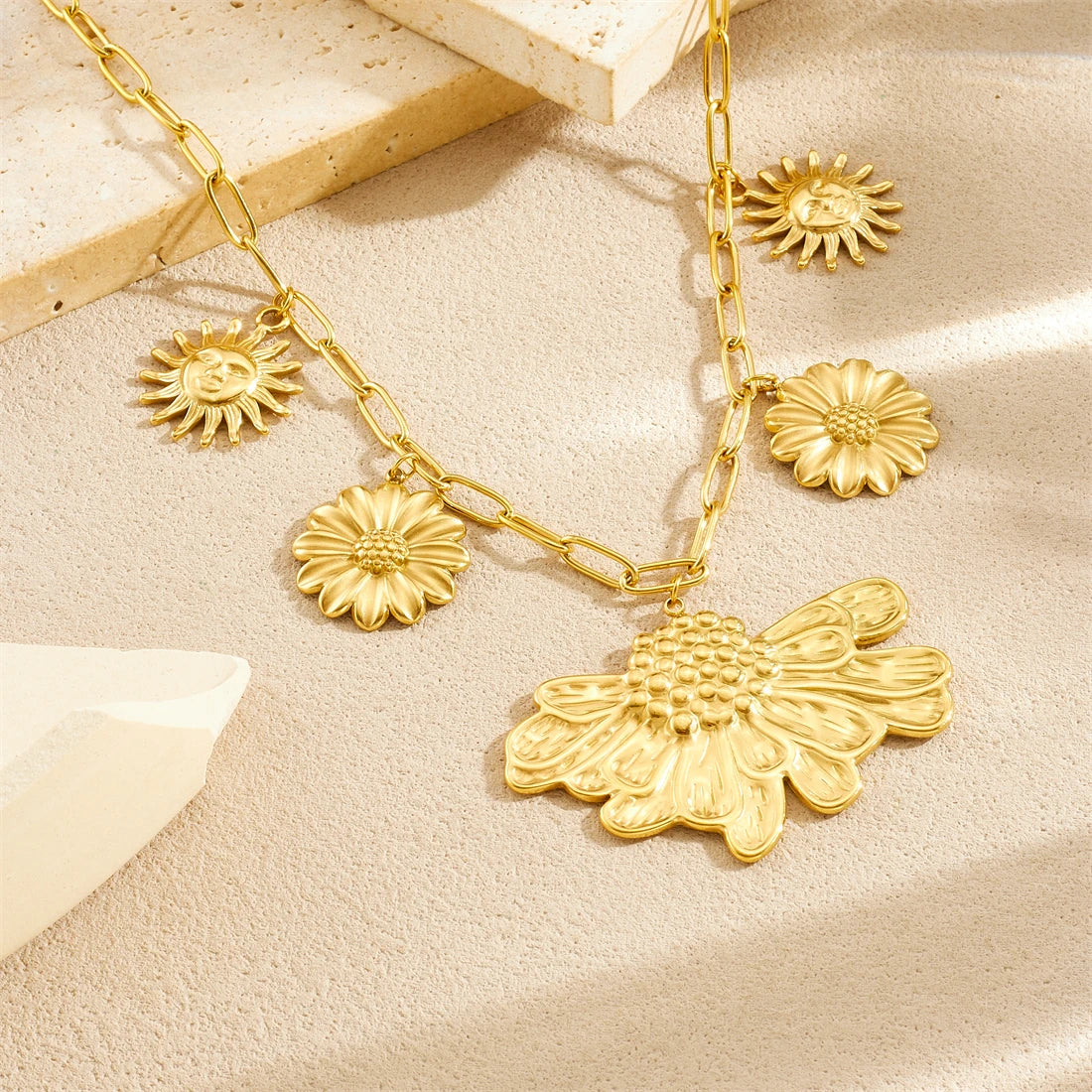 Luxury Golden Flower Pendant Necklace