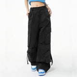 Stilvolle Gothic-Cargohose für Damen