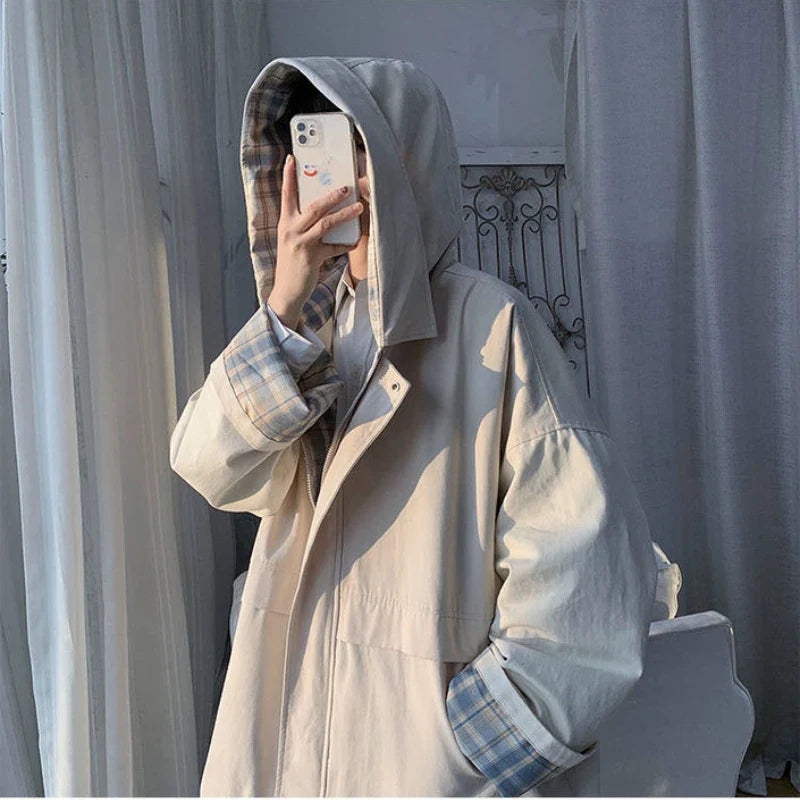 Schicke Damen-Kapuzenjacke mit Patchwork-Karomuster