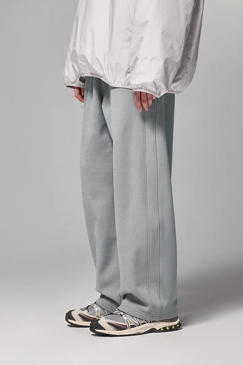 Bequeme Jogginghose mit weitem Bein