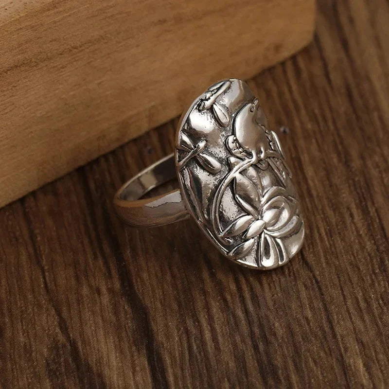 Exquisite Vintage Silver Flower Ring