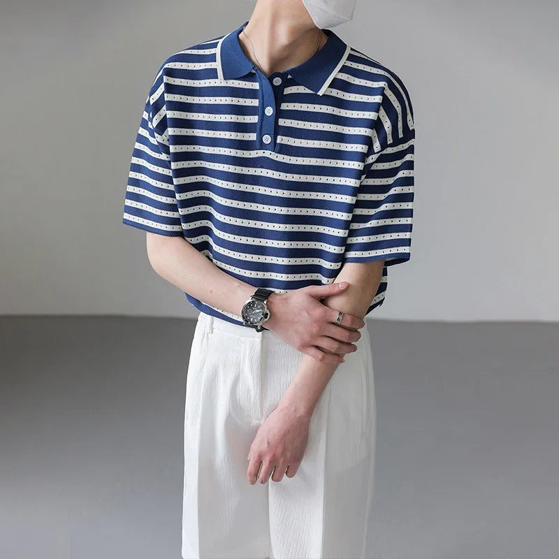 Klassisches, luxuriöses Polo-Shirt mit Streifen und Knopfleiste