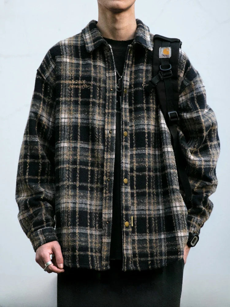 Chemise décontractée brodée en laine à carreaux