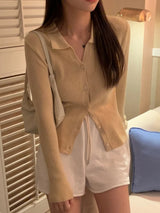 Schmal geschnittene, gestreifte Strickjacke