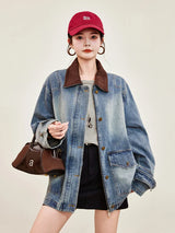 Klassische Jeansjacke mit angedeutetem Kragen in regulärer Passform