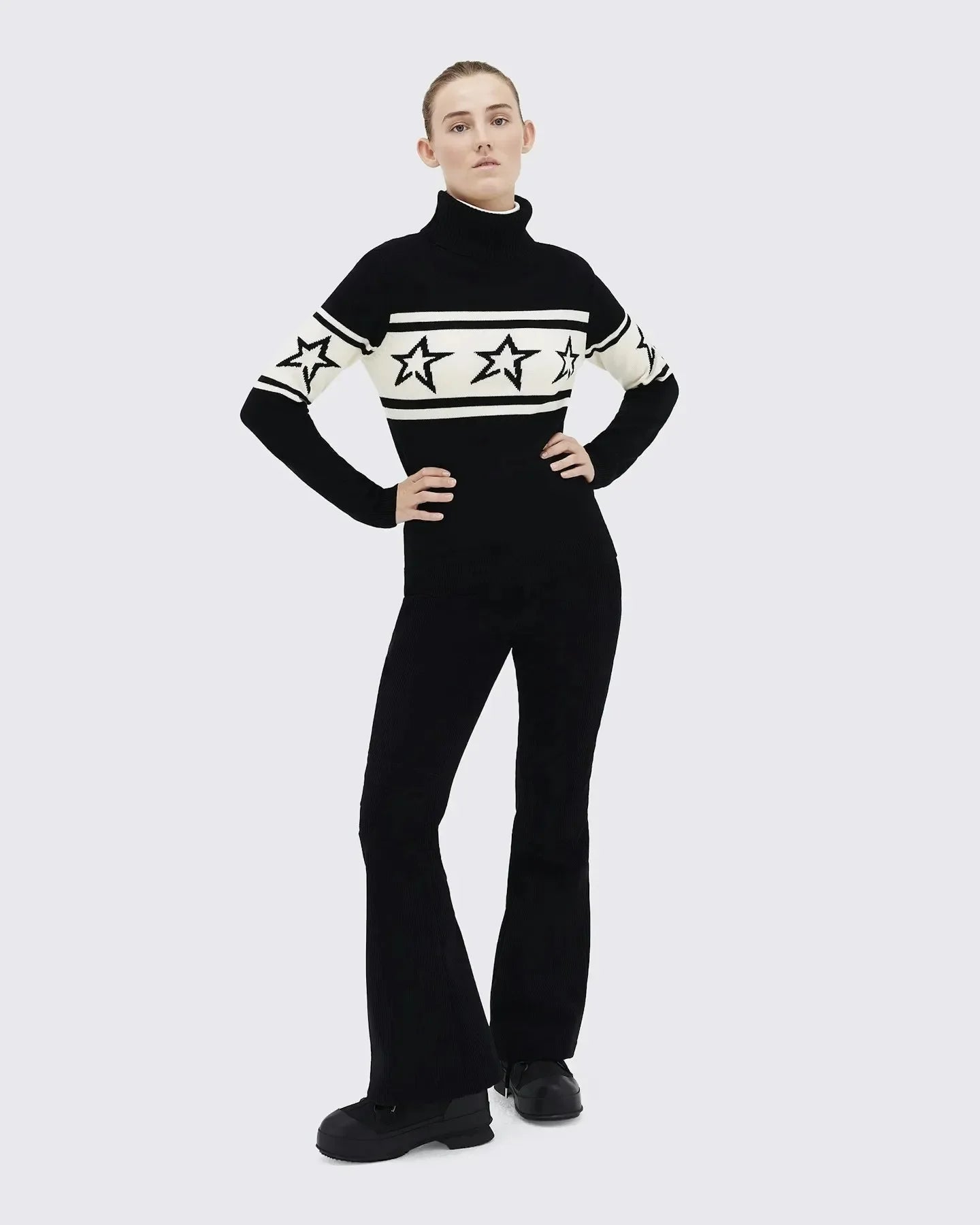 Rollkragenpullover mit Sternenmuster