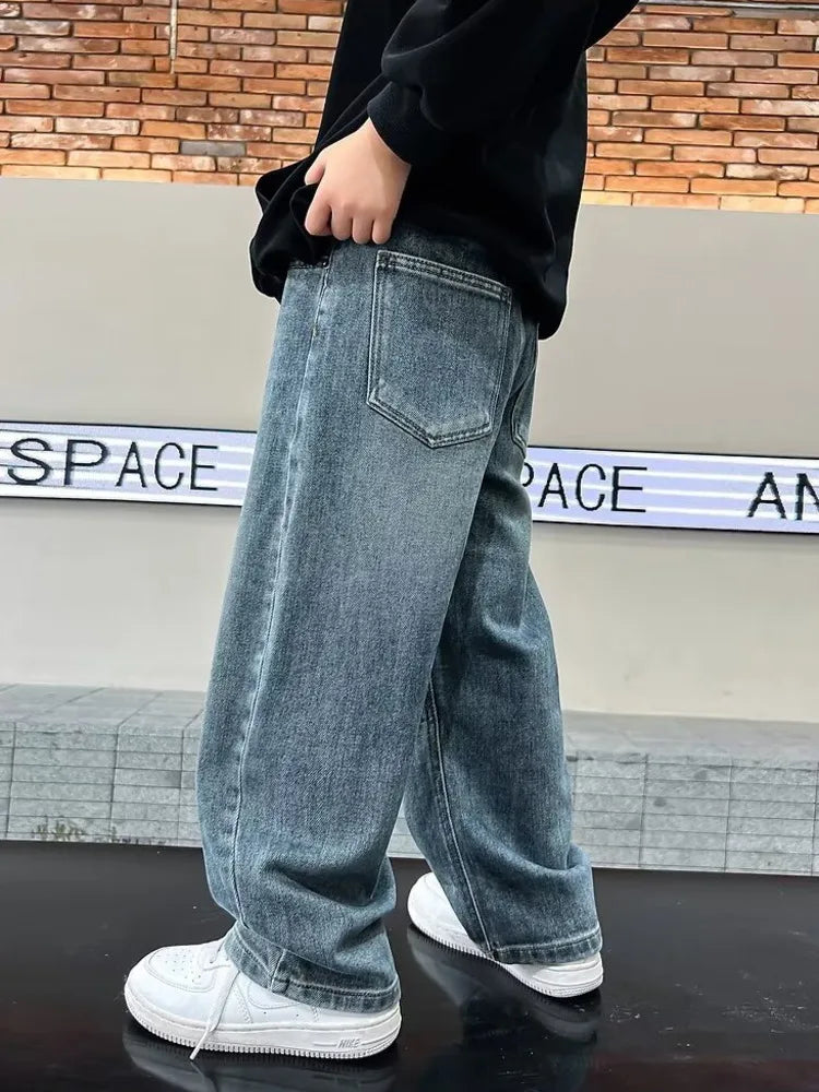 Jeans larges et tendance pour garçons