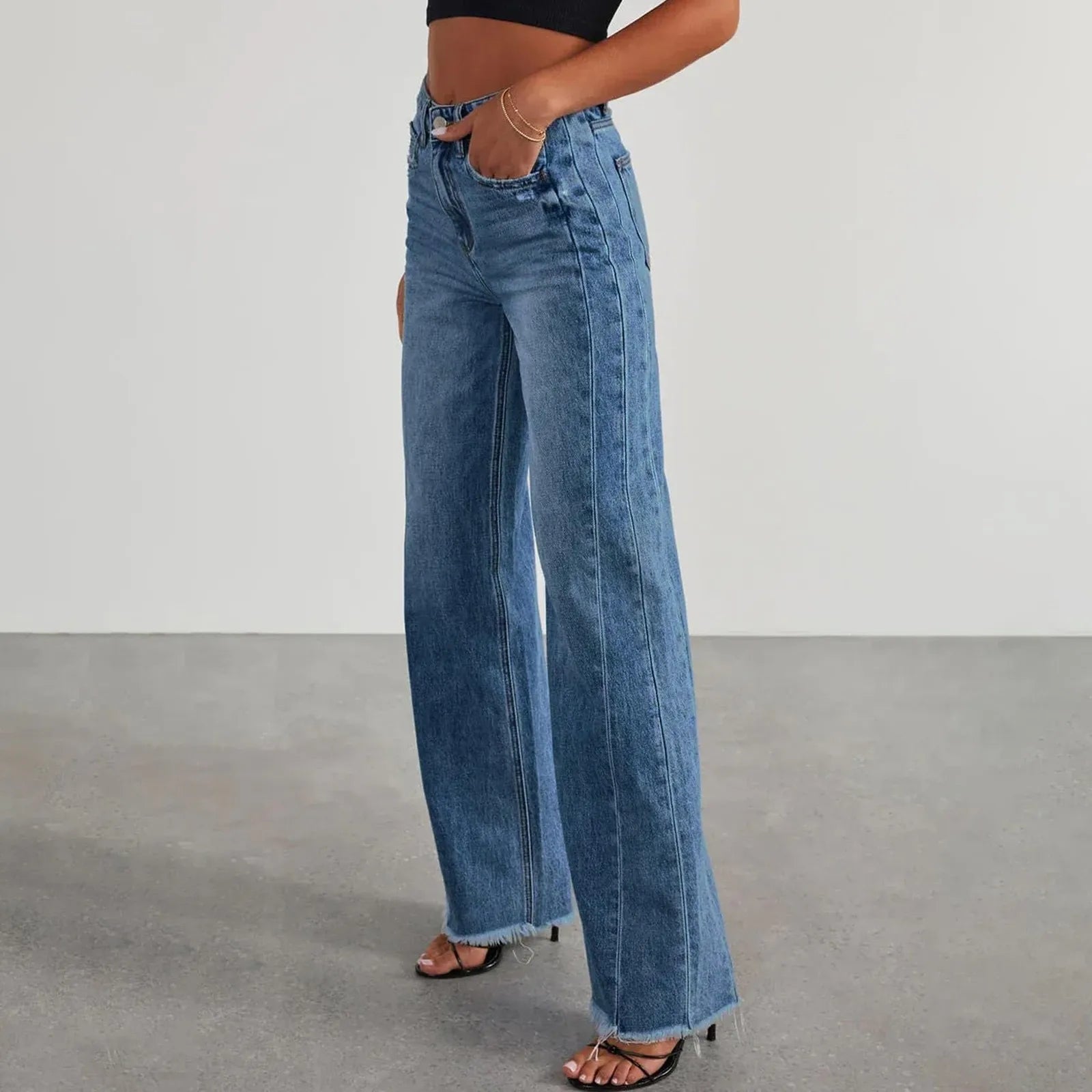 Jeans mit ausgefranstem Saum und Patchwork-Design