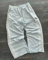 Jogginghose mit Camouflage-Muster, grau, bestickt