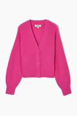 Ätherisch-rosa, lässiger Winter-Rippstrickpullover mit V-Ausschnitt