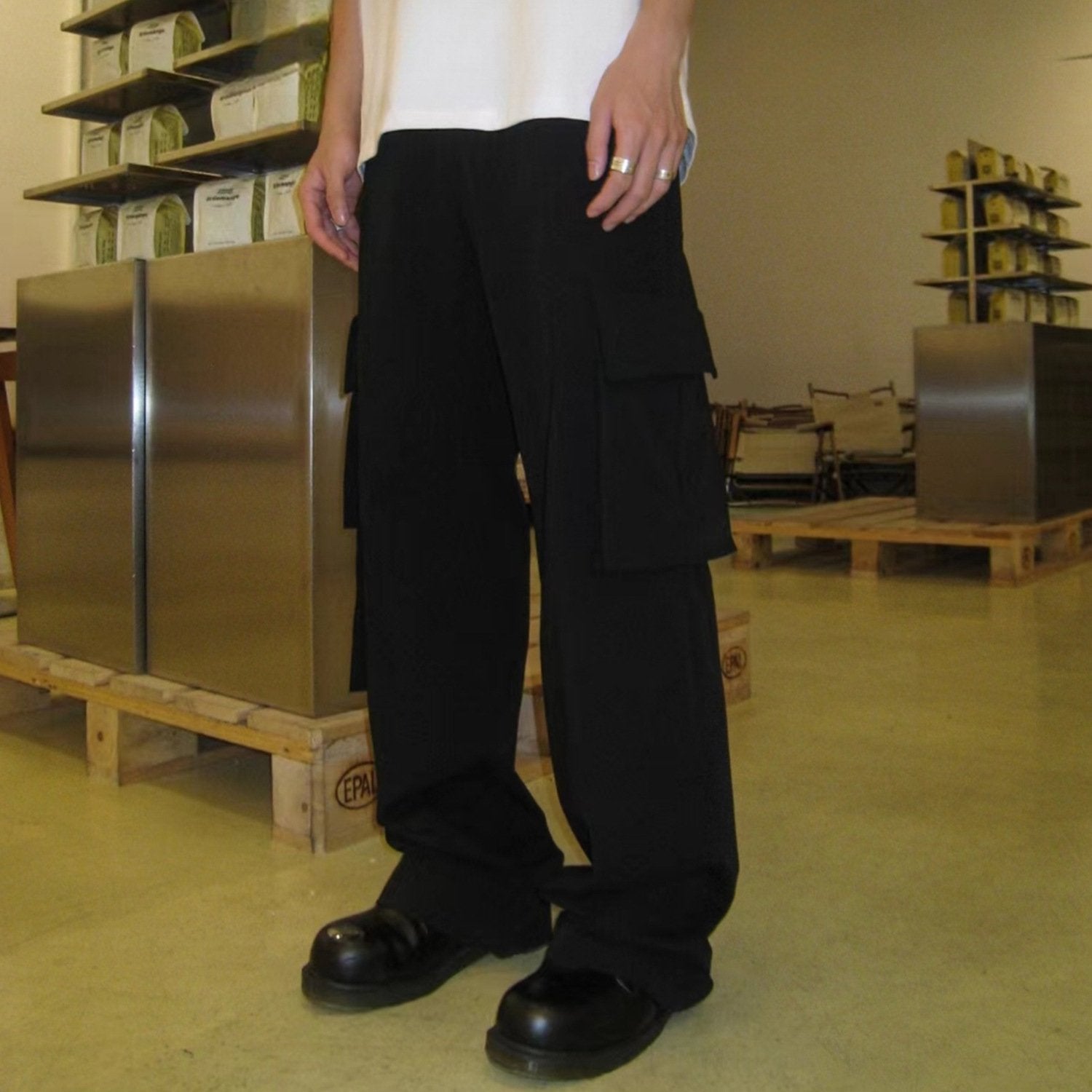 Pantalon cargo noir multipoches