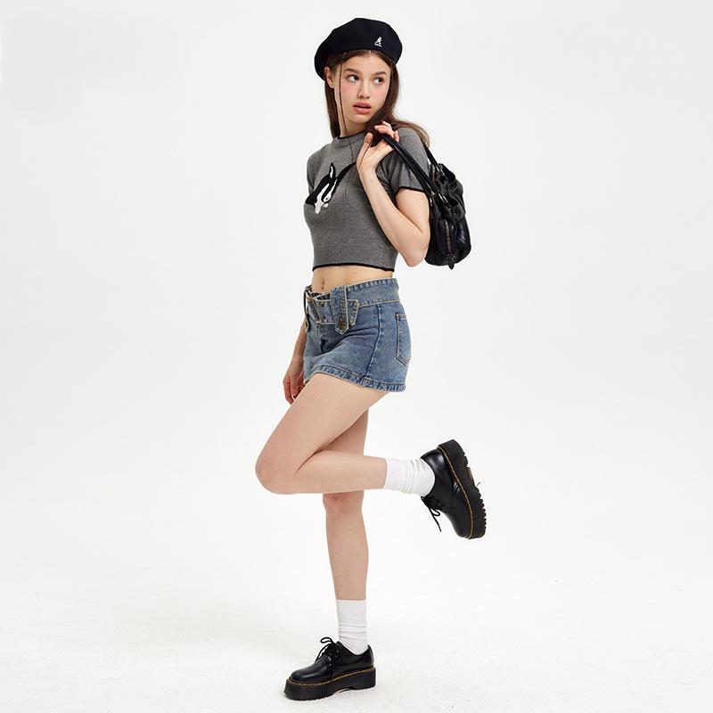 Bunny Bliss Cropped T-Shirt für Damen